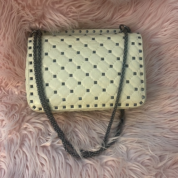 Valentino Rock-stud Matelasse Leather Quilted Shoulder bag - Picture 9 of 9
